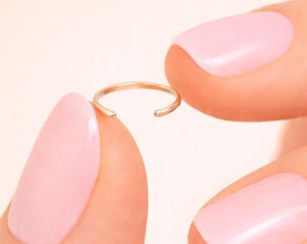 Dainty Minimalist Ear Cuff, 14K Gold Filled Ear Cuff, Thin Gold No Piercing Ear Cuff, Faux Cartilage Helix Ear Cuff Jewelry