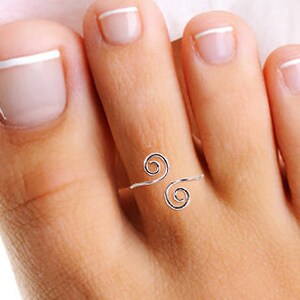 Silver Toe Ring, Sterling Toe Ring, Wire Toe Ring, Thin Toe Ring, Silver Pinkie Ring, Simple Toe Ring, Small Toe Ring, Toe Rings