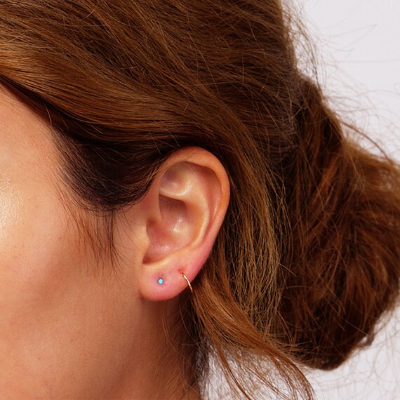 Small gold sleeper hoop earrings deals