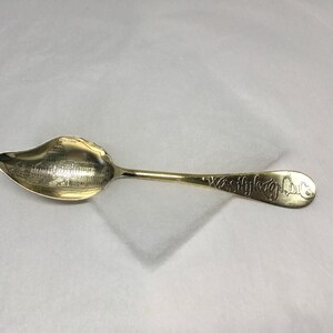 Wash. D.C. souvenir spoon, gold washed, by Wendell Mfg., late 1800s