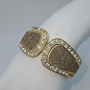 Guldfärgad strass-armband med gångjärn