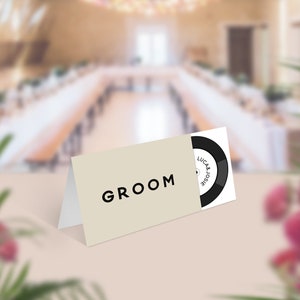 Music Guest Place Cards, Music Theme Wedding, Wedding Place Cards, Disco Wedding Decor, Vinyl Record Wedding Place Names, Escort Cards