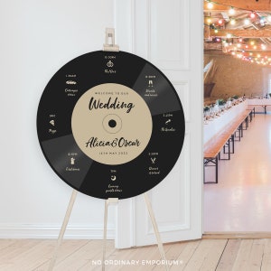 Music Wedding Timeline Sign, Round Welcome Sign, Record Vinyl-Style Wedding Sign, Engagement Party Sign, Unique Wedding Decor,