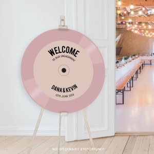 Record Shape Welcome Sign, Round Vinyl Music Theme Wedding Sign, Retro Unique Decor, 1960s Themed, 1970s, Rock And Roll, Groovy Gatherings