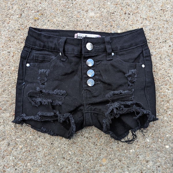Girls Black Distressed Shorts // youth girls distressed shorts // girls summer clothing // cut off shorts // distressed daisy dukes //