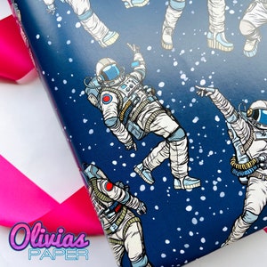 ASTRONAUT SPACE WRAP | Science Stationery Astronomy Gift Wrapping Paper ...