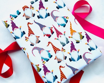 ホリデー用の GNOME クリスマス ペーパー | ラッピング ギフト ラップ シート | 誕生日 19x27" コテージコア マッシュルーム フォレスト