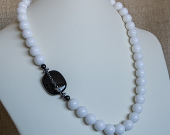 White marble with black onyx necklace