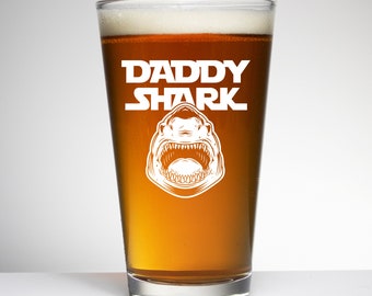 Daddy Shark Custom Etched Beer Glass, Birthday, Father’s Day, Groomsmen, Baby Shower, Gifts For Him