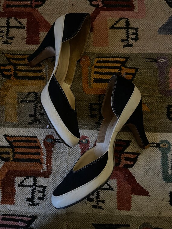 1930s Art Deco black and cream color block heels,… - image 7