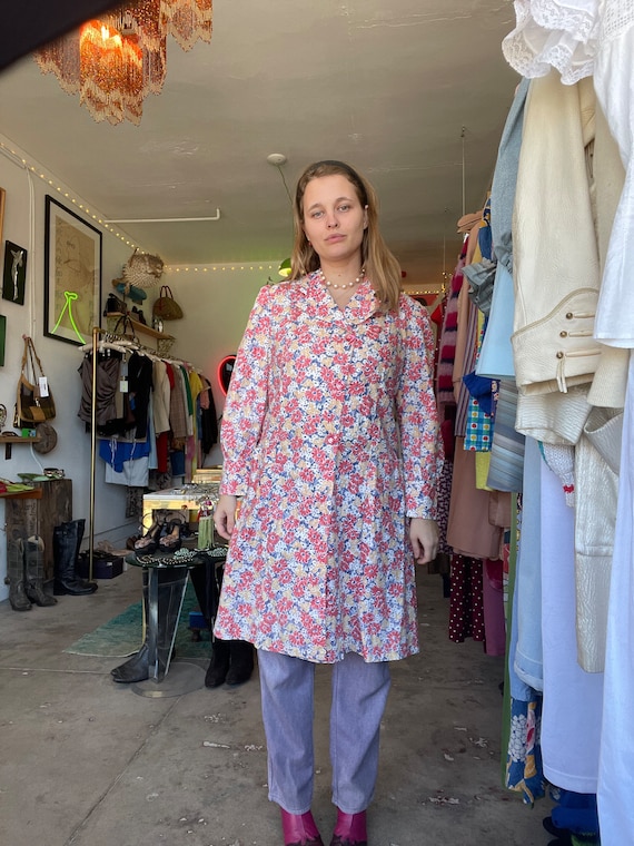 1930s light pink floral feedsack duster jacket, c… - image 3