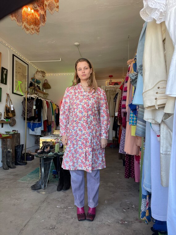 1930s light pink floral feedsack duster jacket, c… - image 4