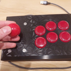 Analoger Arcade Stick von Sanwa
