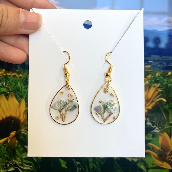 Handmade Pressed Flower Epoxy Resin Gold Dangle Drop Earrings - Floral Earrings - Flower Jewelry - Cute Earrings - Handmade Earrings