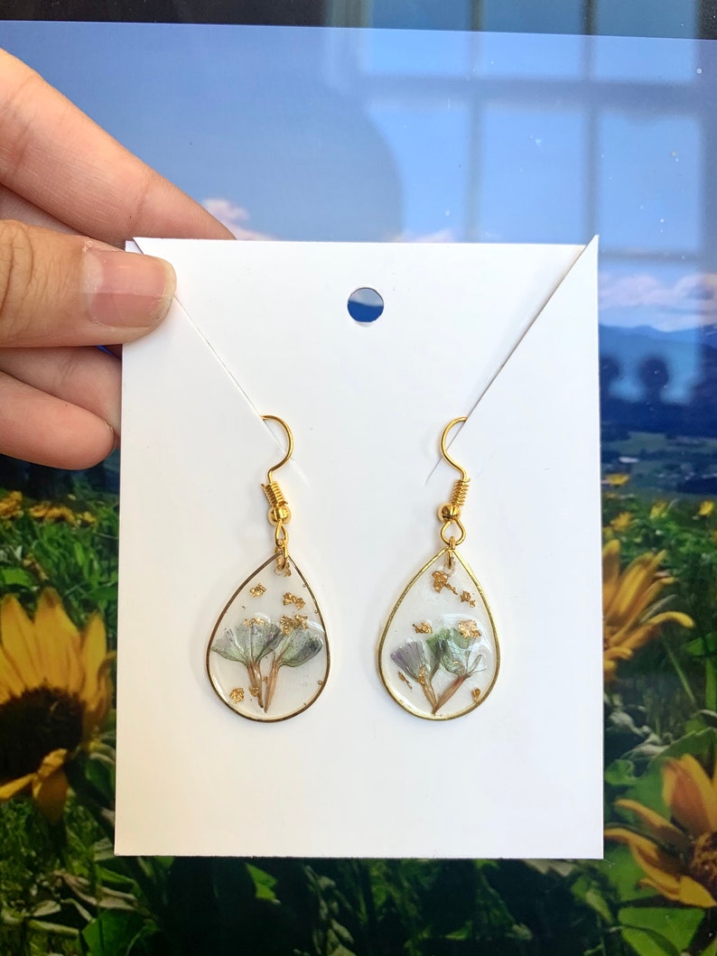 Handmade Pressed Flower Epoxy Resin Gold Dangle Drop Earrings - Floral Earrings - Flower Jewelry - Cute Earrings - Handmade Earrings 