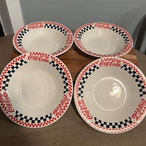 Vintage Retro 1996 8 Inch Coca-Cola Gibson Brand  Set of 4 MCM/50s/Diner Themed Bowls