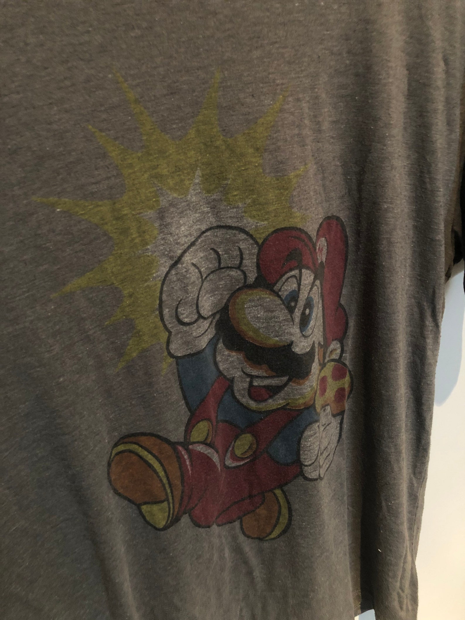 Vintage super Mario Nintendo tee t shirt holding mushroom | Etsy