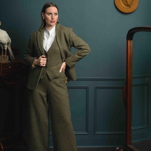 Celtic Tweed | Women&#39;s Moss Green Tweed Waistcoat | Wool Vest | Ladies Vintage Clothing | Women&#39;s Herringbone Heritage Design | Irish Gifts