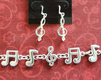 BR121 Musical Notes Sterling Silver Bracelet with Sterling Silver Clef Earrings - Vintage