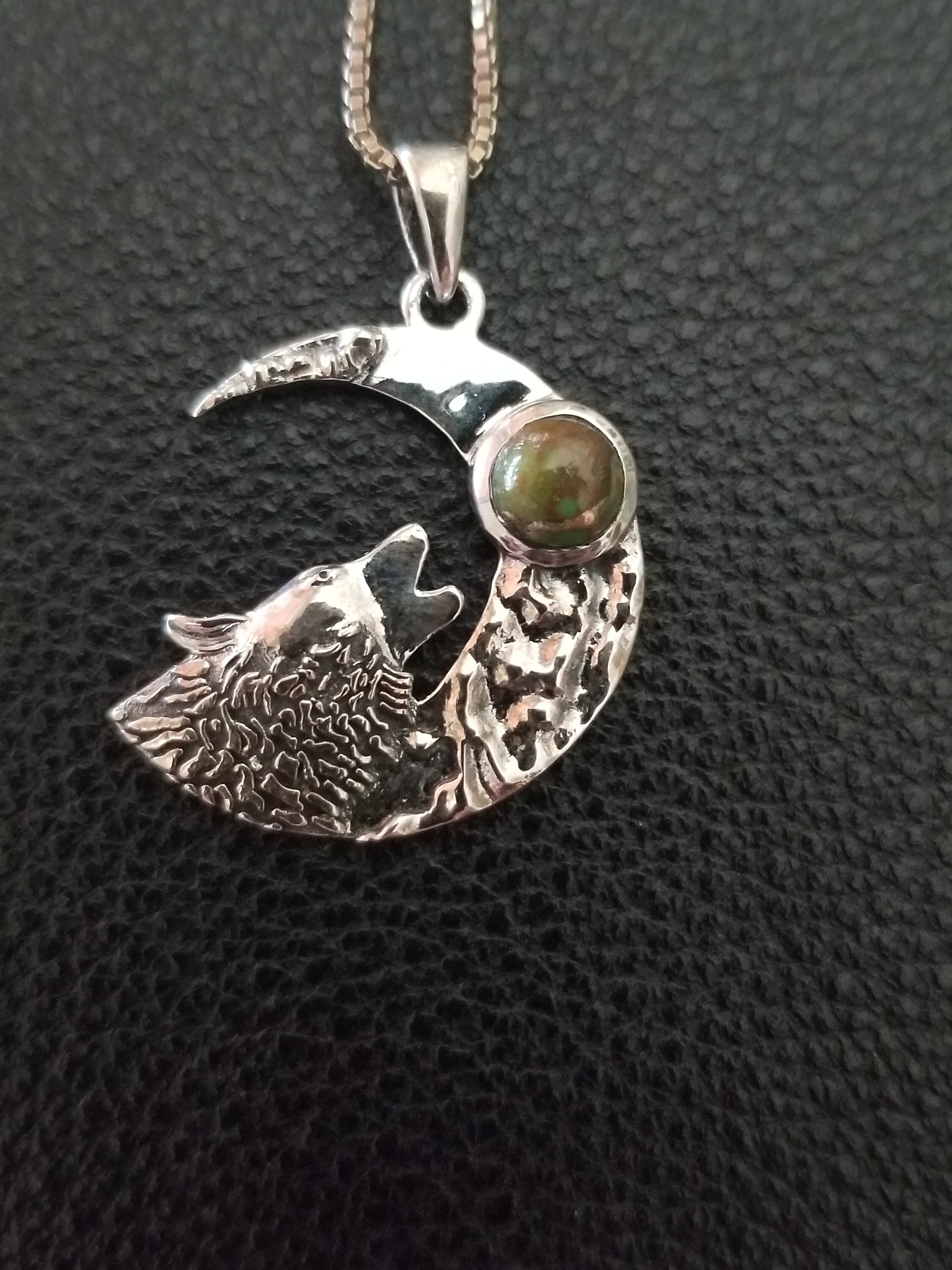 CP713 Wolf Howling at the Moon With Gemstone in Sterling | Etsy