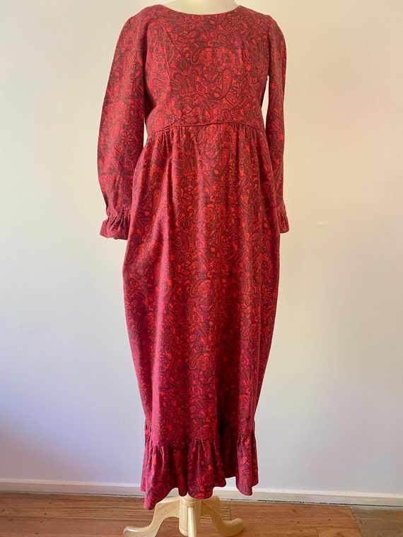 1970s Vintage Homemade Long Flowing Red Paisley M… - image 6