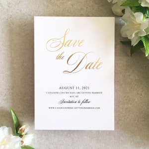 Cassandra Foil & Ink Save the Date - Klassische Save the date Einladung - Schrift Save the Date Karte - Elegante Save the Date - Gold Save Date