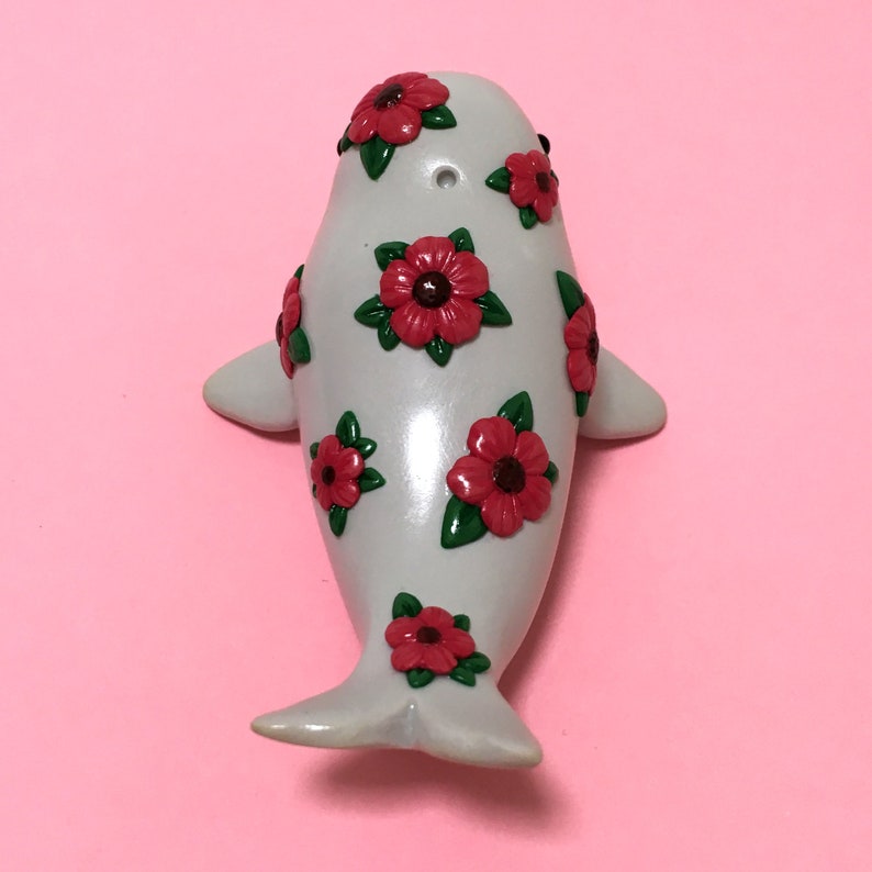 Whale Art Red Flower Decoration Miniature Poppies Polymer Clay Animal Whale Figurine Beluga Whale Sculpture Cute Whale Ornament
