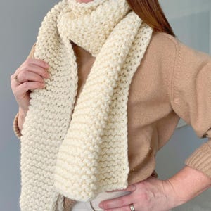 Beginner Chunky Knit Scarf Pattern, Easy Video Tutorial (Digital Download)