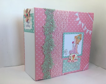 Album scrapbooking anniversaire petite fille rose et vert pale 40 photos