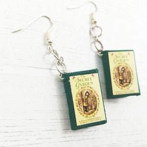 Orecchini libri Il Giardino Segreto di Frances Hodgson Burnett , Libri in miniatura, Gioielli di carta