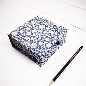 Caja de bolsillo con apertura de libro, Caja personalizada de recuerdos