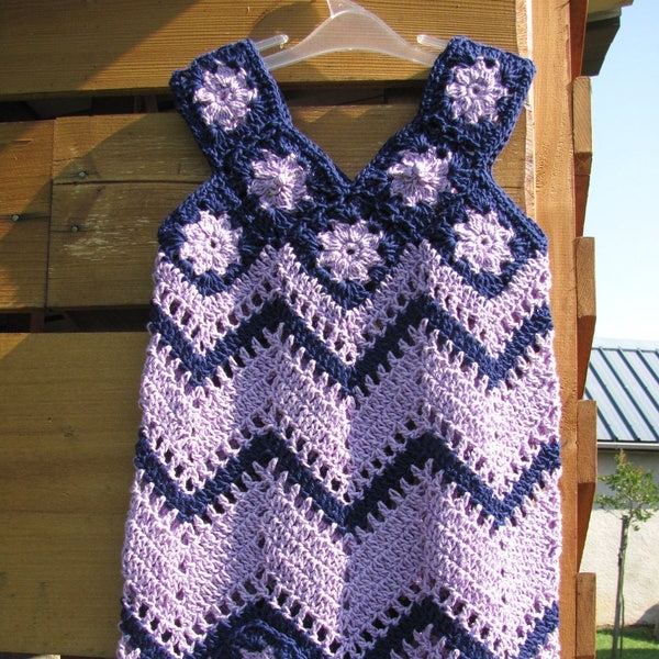 Robe à bretelles coton tricotée au crochet 5/6 ans mauve bleu