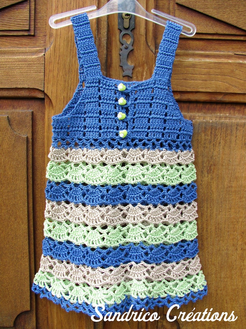Robe à bretelles fillette 4 ans tricotée main au crochet en coton bleu