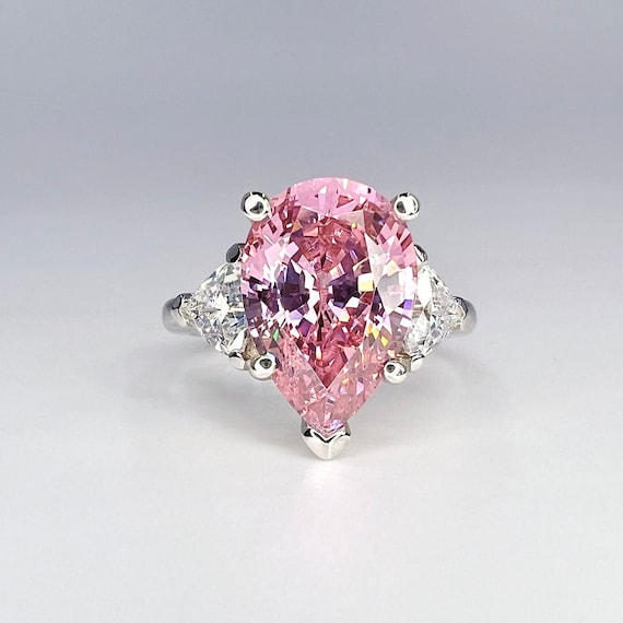 Pear shaped cz ring deals