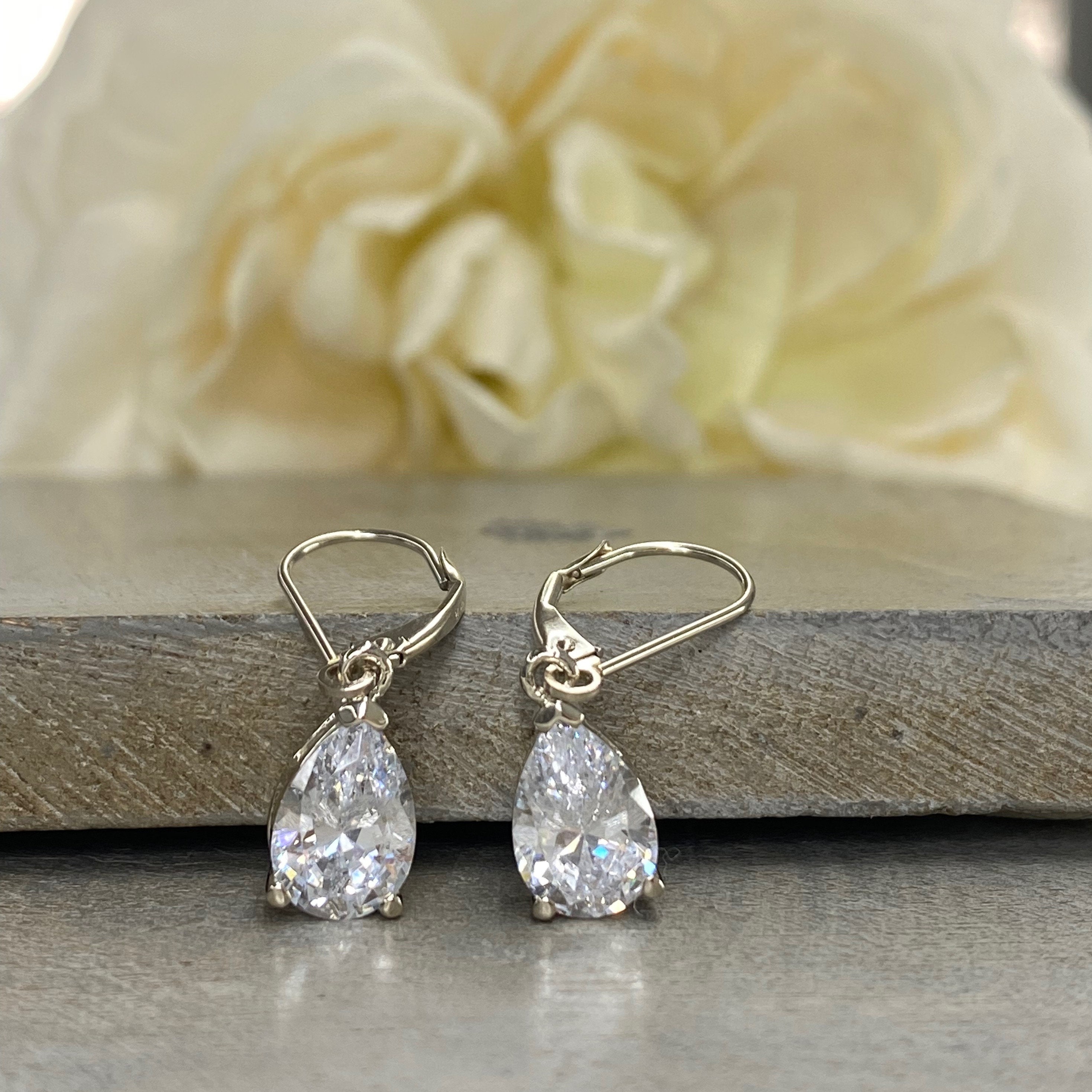 Pear Shape Dangle Earrings for Ladies, 14k White Gold 4.00ctw Pear