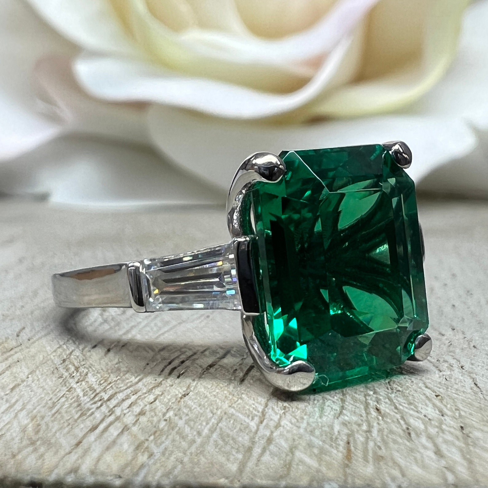 Emerald Cut Emerald Engagement Ring With Baguettes in 14K - Etsy