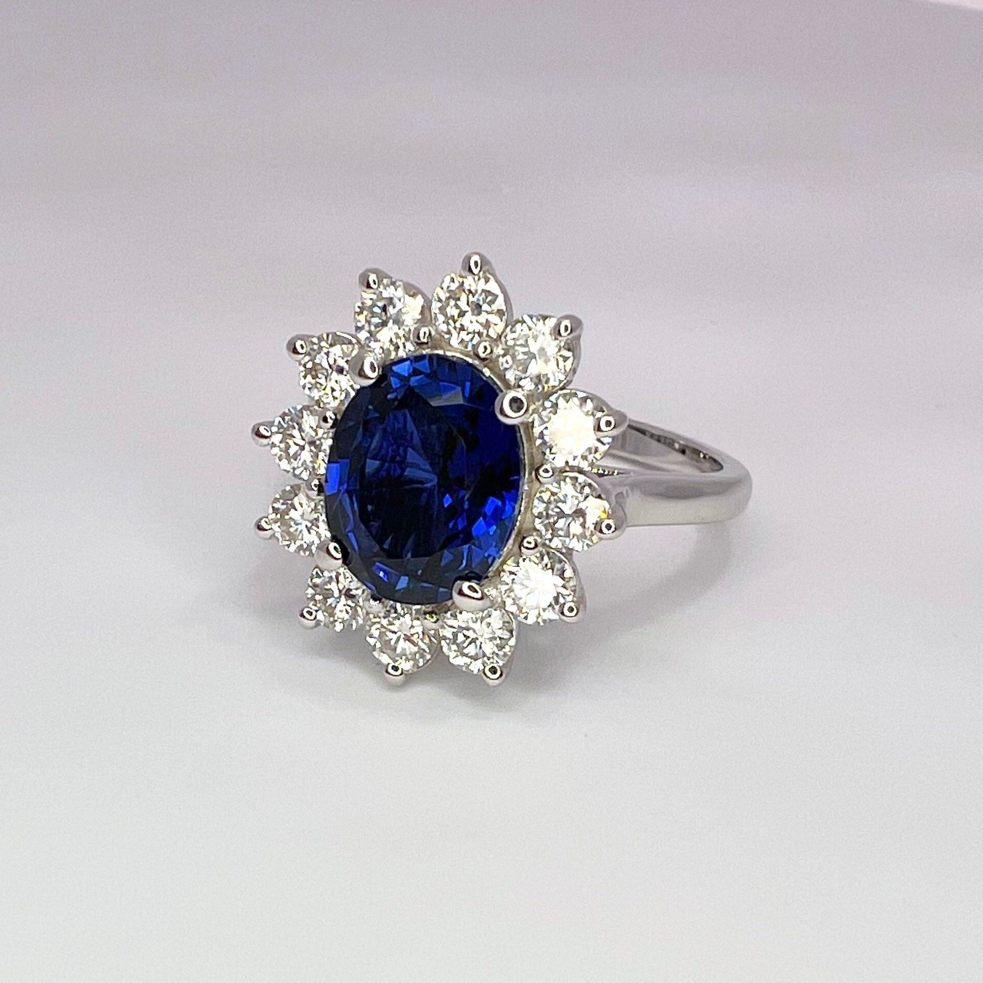 Bague De Fiançailles Saphir Bleu Ovale 3.30 Ct Or Jaune 14 Carats - Réglable Et Personnalisable