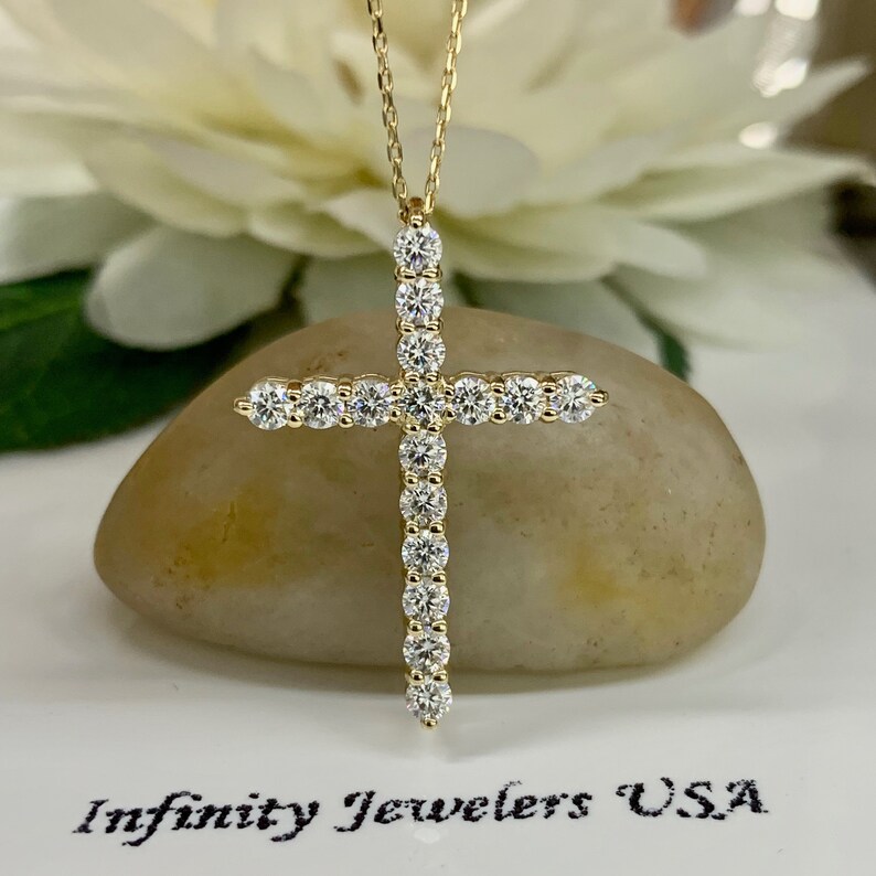 MOISSANITE STONE CROSS PENDANT NECKLACE SIMULATED DIAMOND CROSS CHOKER