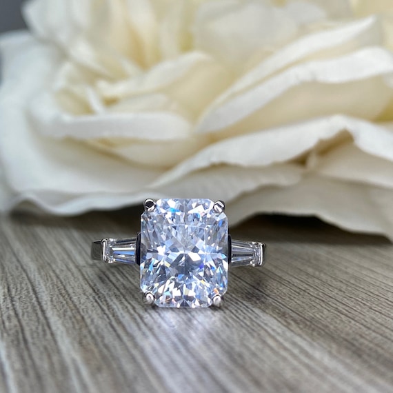 Radiant Cut Moissanite Engagement Ring for Ladies Radiant and