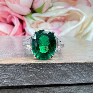 Oval Cut Emerald Green Engagement Ring, Half Moon Accents, 4.20ctw ...