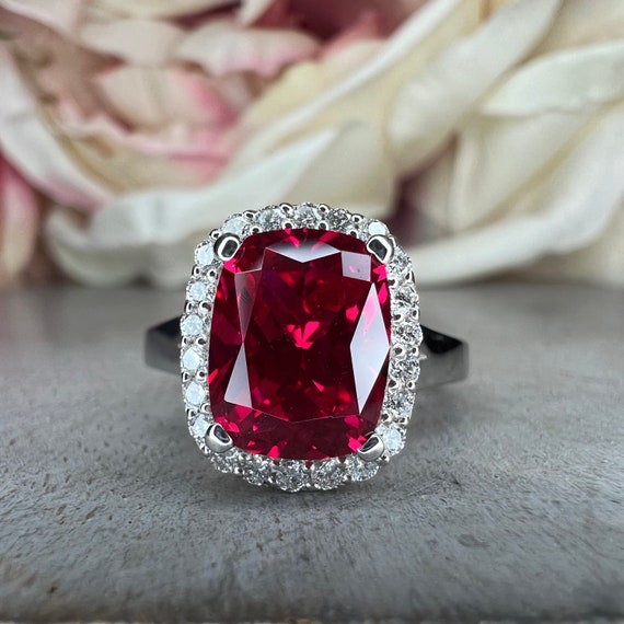 18ct White Gold Ruby and Diamond 3 Stone Diamond Ring – BURLINGTON