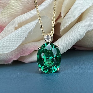 Emerald Pendant Necklace, Ladies Pendant, May Birthstone Necklace, Mothers Day Gift, 14k Gold Necklace, round diamond pendant, #6707