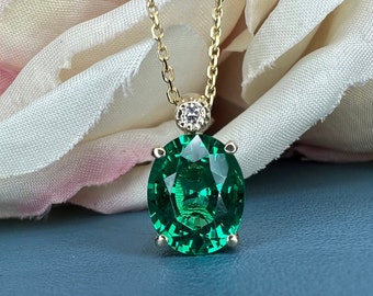 Emerald Pendant Necklace, Ladies Pendant, May Birthstone Necklace, Mothers Day Gift, 14k Gold Necklace, round diamond pendant, #6707