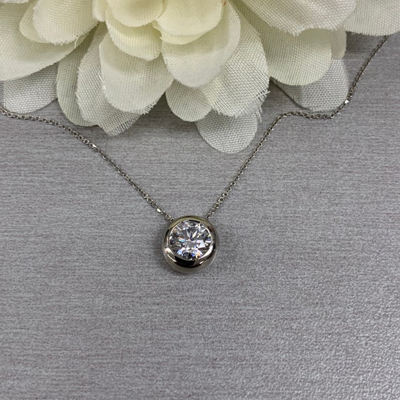Necklace Round Moissanite Ladies Bezel 