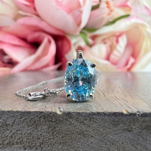 Aquamarine Oval Solitaire Necklace For Ladies, Simulated Diamond Dainty Necklace 14k White Gold, March Birthstone Oval Pendant For Her #7082