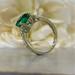 Asscher Cut Engagement Ring / Green Emerald Wedding Ring / - Etsy