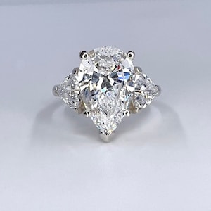 Pear shaped 2024 diamond with trillions