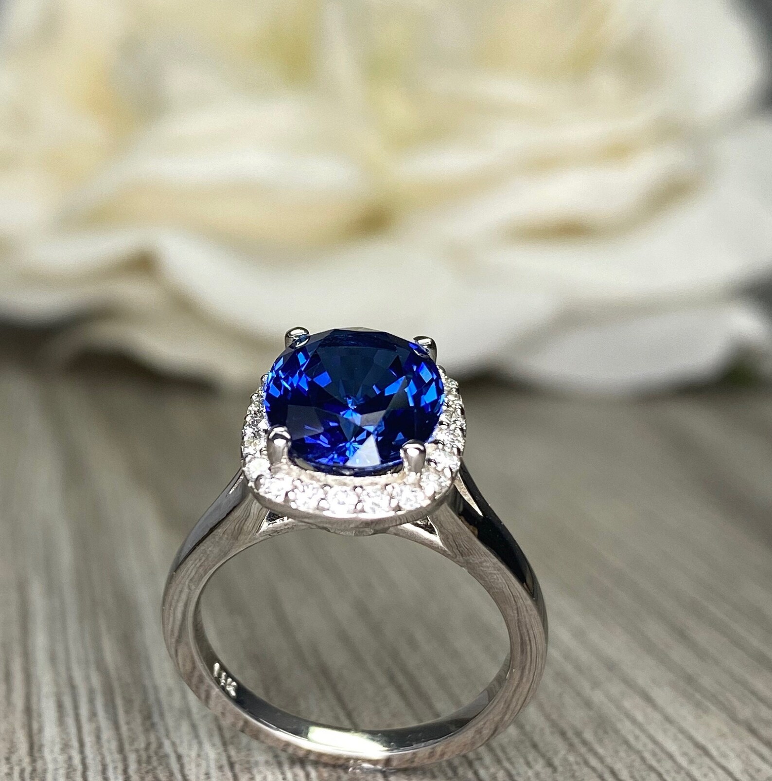 Oval Blue Sapphire Engagement Ring Diamond Halo Ring - Etsy
