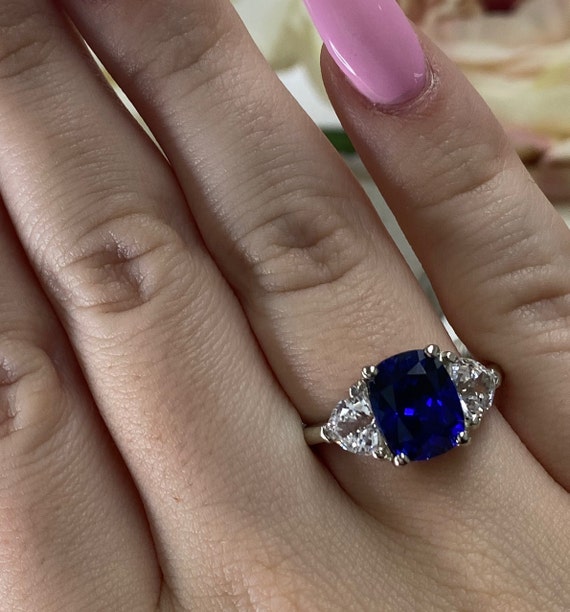 Cushion sapphire deals