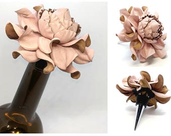 Gift for Wine Lovers! Custom Wine Bottle Stopper, Real Pale Pink Leather Rose Wine Decor Bottle Stopper Wedding Favor Metal Wine Cork Topper